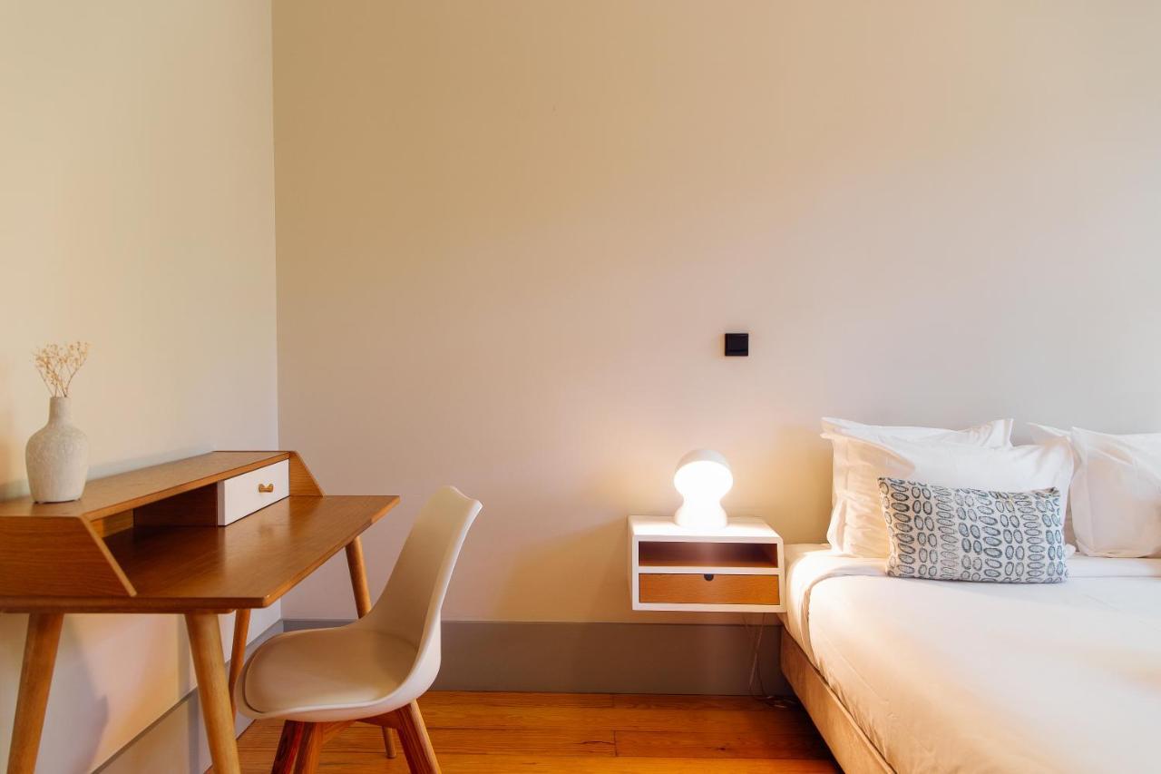 Apartament Trait House *